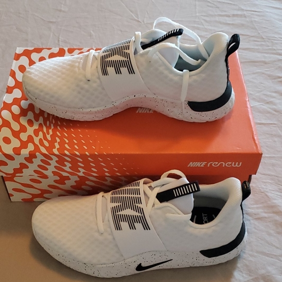 Nike Shoes - BNIB NIKE SHOES  ( WOMEN)